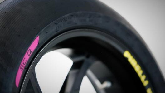 Pirelli SCQ WSBK tyre.